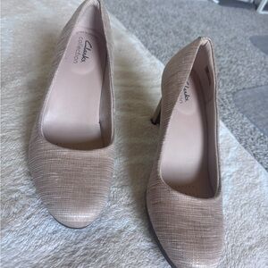Clarks Women's Beige Textured Heels
